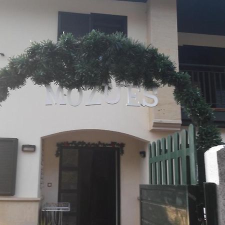 Mozues Apartment Sámano Екстериор снимка